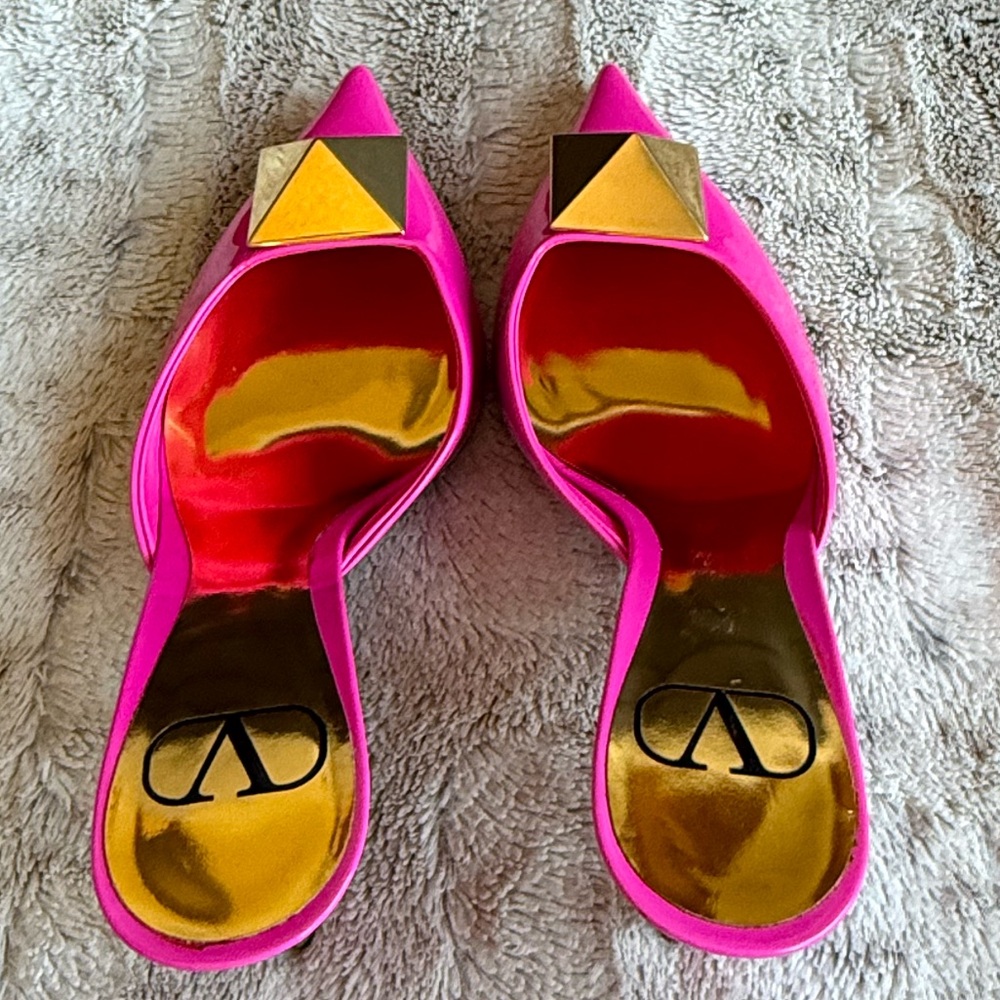 VALENTINO GARAVA Valentino One Stud 70
Patent Mule In Pink Size 36.5 - Picture 8 of 16